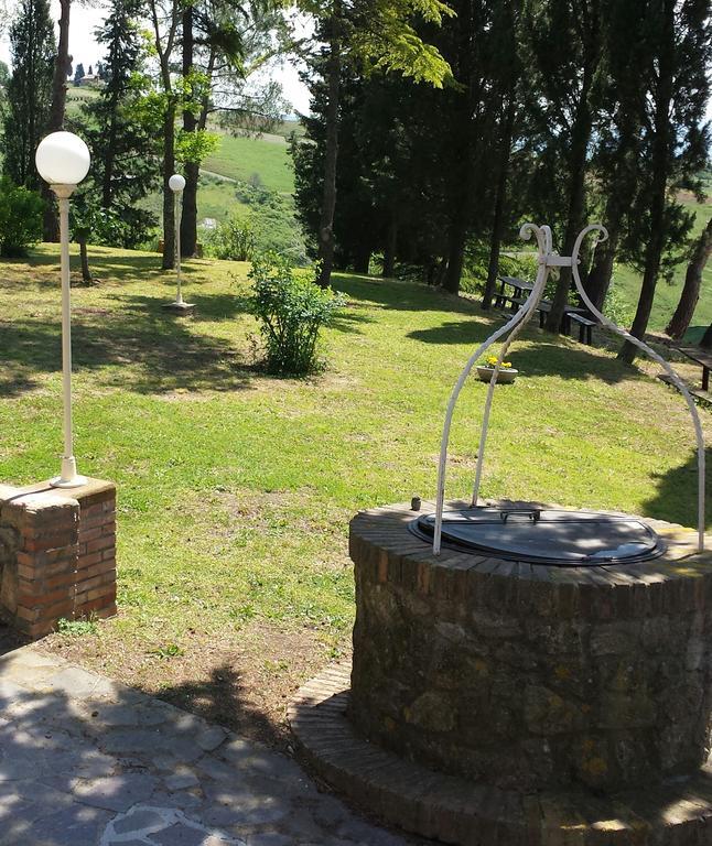 Hotel Il Cavallino Blu Volterra Kültér fotó